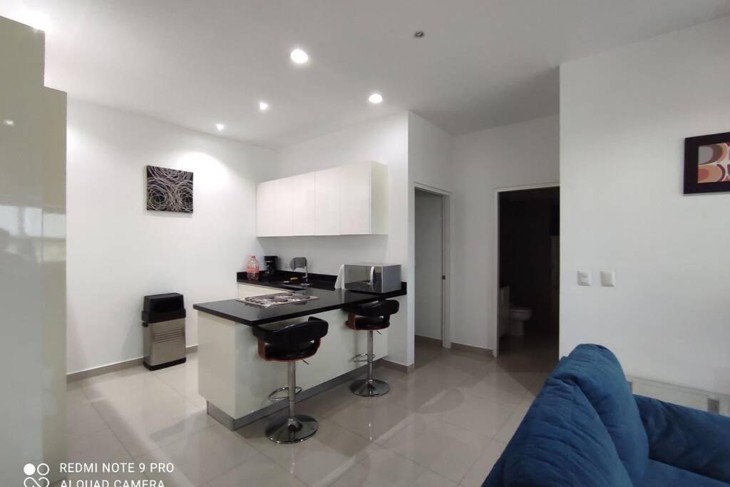 Condominio Torre Eme Frente Al Malecon Vista A La Ciudad Con Alberca Y Algo Al Mar Gimnacio Mazatlán Esterno foto
