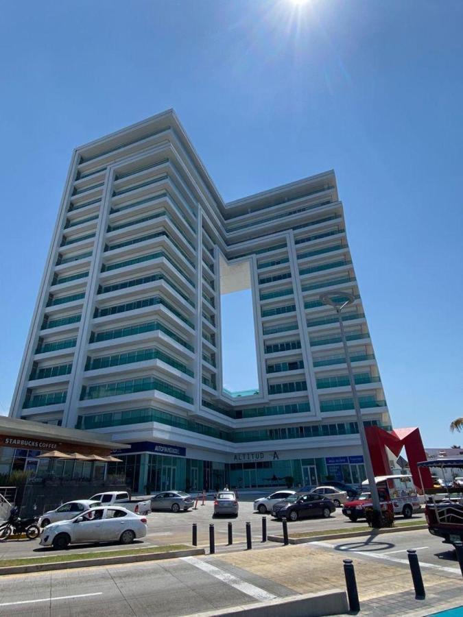 Condominio Torre Eme Frente Al Malecon Vista A La Ciudad Con Alberca Y Algo Al Mar Gimnacio Mazatlán Esterno foto